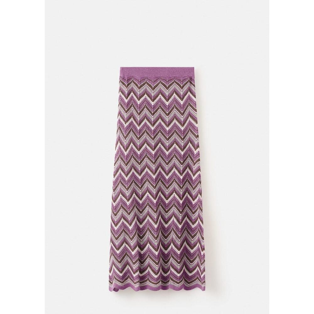 Flared knitted skirt